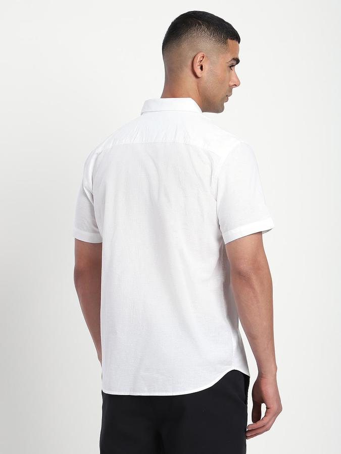 R&B Men White Spread Collar Short Sleeves Solid Shirt