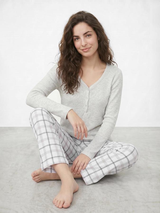 R&B Women Grey Melange Solid V-Neck Long Sleeves Polyester T-shirt &amp; Pyjamas Set