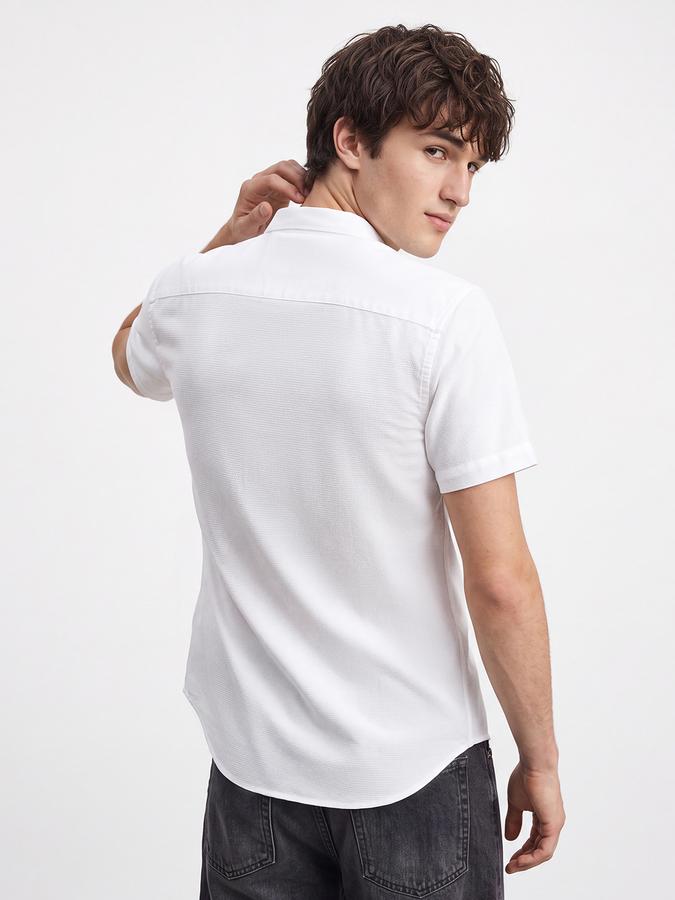 R&B Men's White Short Sleeves Spread Collar Waffle Structure Shirt