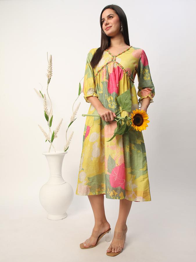 Women Floral Regular Fit Kurta image number 1
