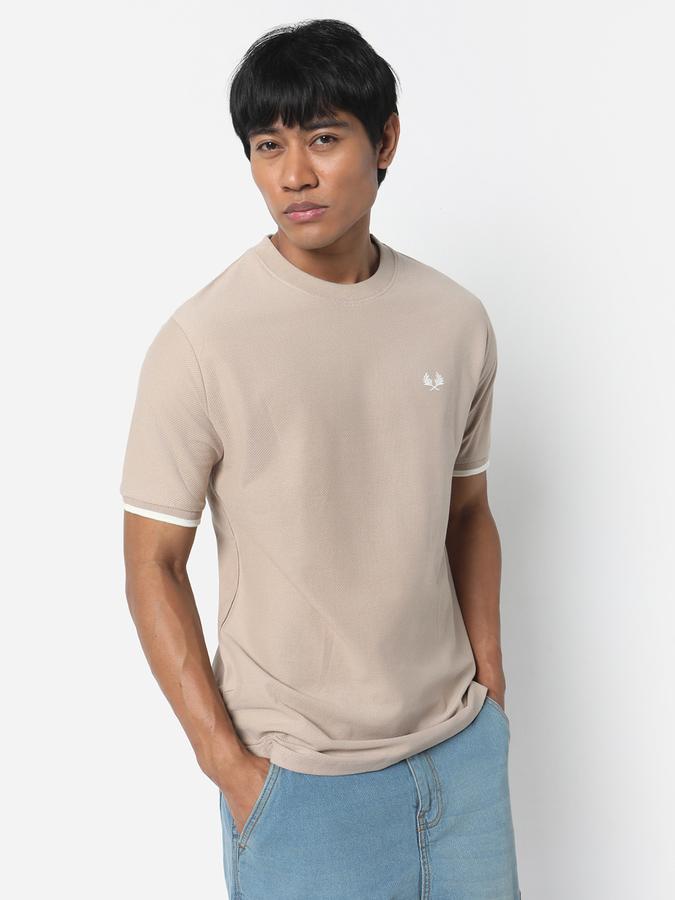 Men Regular Fit Round-Neck T-Shirt image number 2