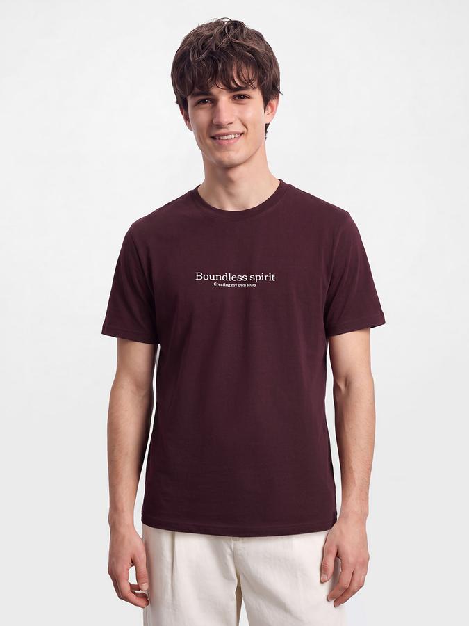 R&B Men Plum Burgundy Typographic Print Short Sleeves Pure Cotton Tshirt