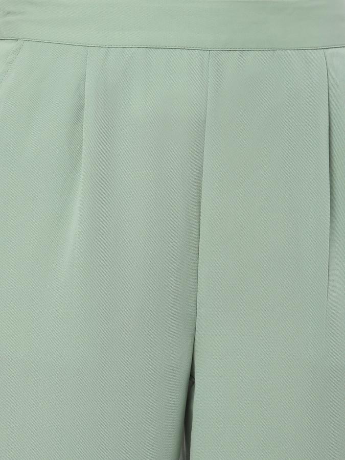 Women Mid-Rise Relaxed Fit Trousers image number 3