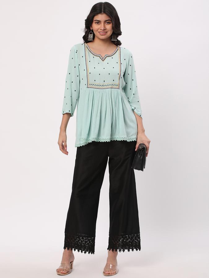 Women Embroidered Straight Tunic image number 1