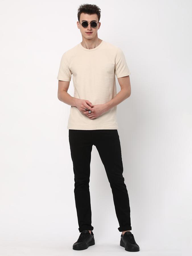 Men Regular Fit Round-Neck T-Shirt image number 1