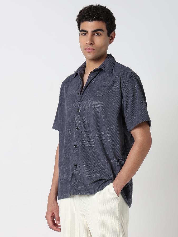 Men Solid Casual Shirt image number 2