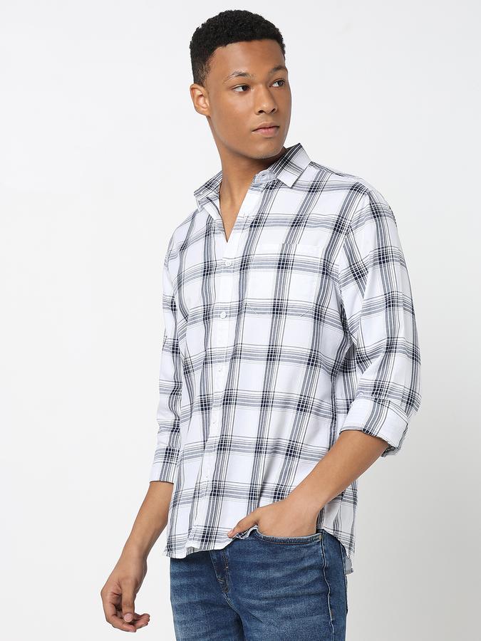 Men Shirt with Spread Collar  image number 2