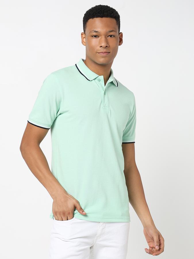 Men T-Shirt with Polo Collar image number 3