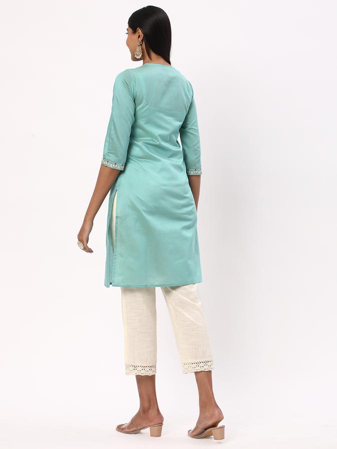 Women Embroidered Straight Kurta image number 2