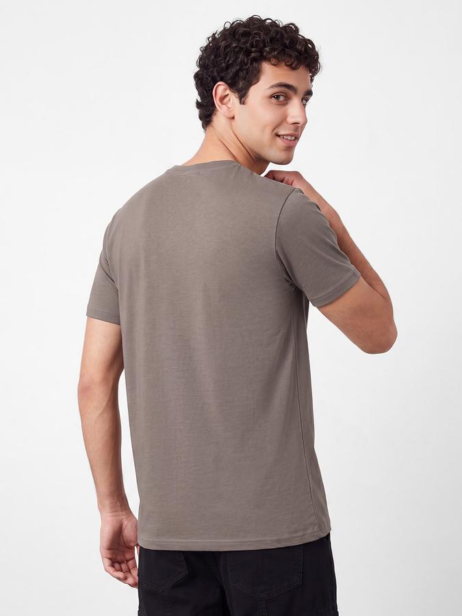 R&B Men Frappe Brown Typographic Print Short Sleeves Pure Cotton Tshirt