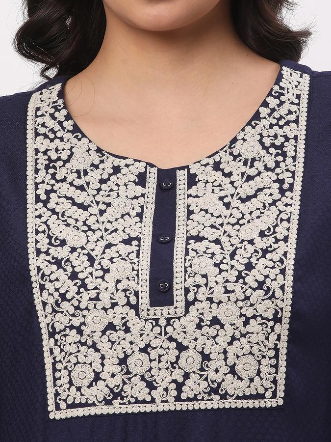 Women Embroidered Straight Kurta  data-index=