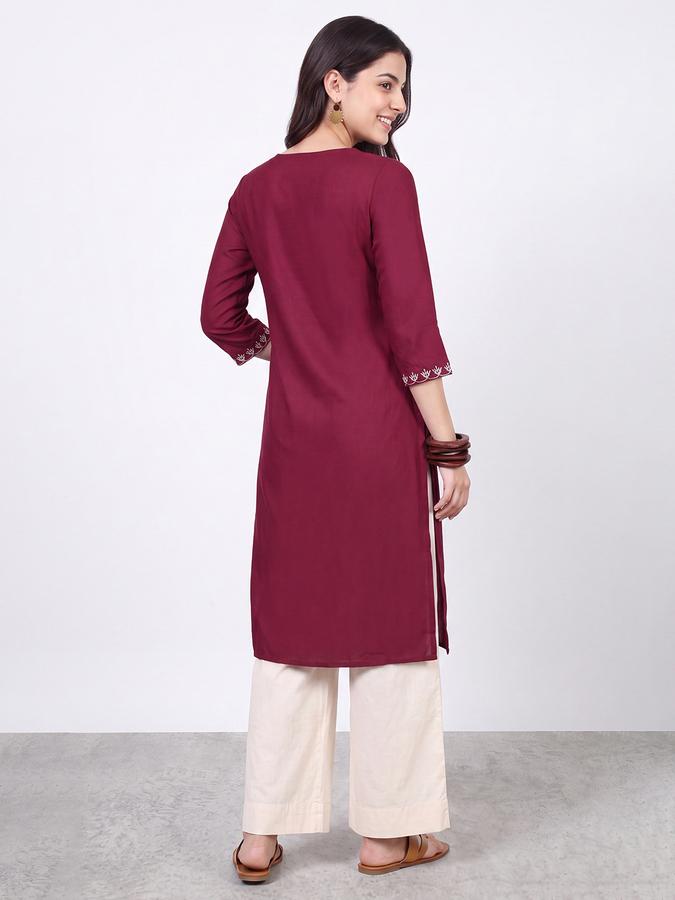 R&B Womens Maroon Three-Quarter Sleeves Round Neck Floral Embroidery Straight Kurta