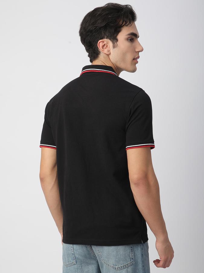 Men Cotton Blend Slim Fit Polo Neck Solid T-shirt