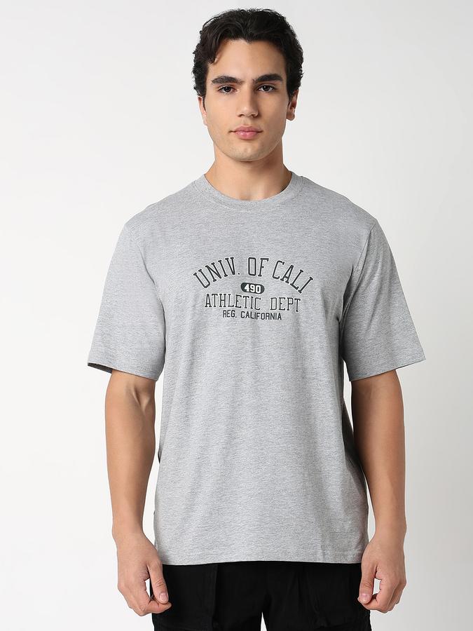 Solid Men Round Neck T-Shirt image number 0