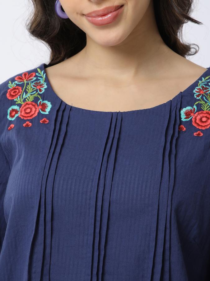 Women Cotton Relaxed Fit Round Neck Embroidered Ethnic Top