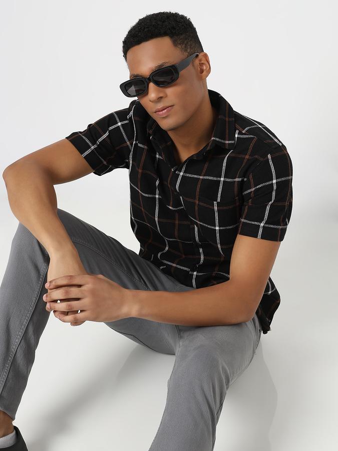 Men Cotton Regular Fit Point Collar Checked Shirt