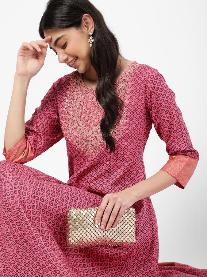 R&B Women Pink Kurtas image number 0