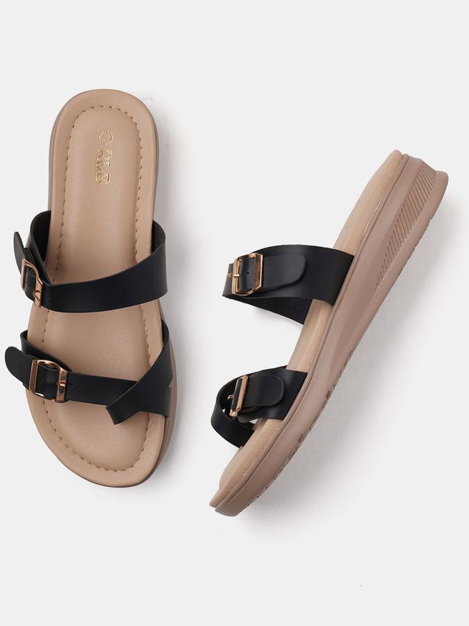 Women Solid Flat Sandals