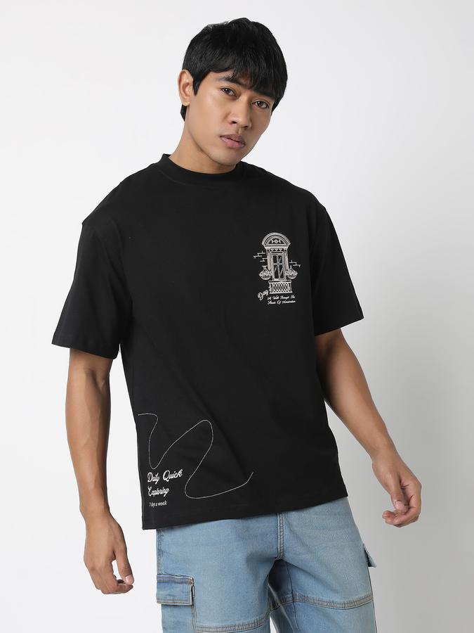 Men Graphic Print Reguler Fit Crew-Neck T-Shirt image number 1