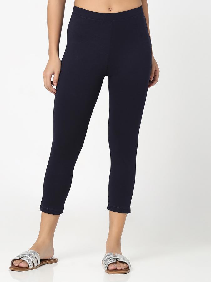 R&B Women Navy Solid Capri Leggings