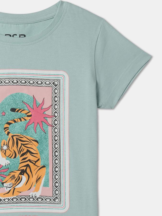 Girls Graphic Print Regular Fit Round-Neck T-Shirt image number 2