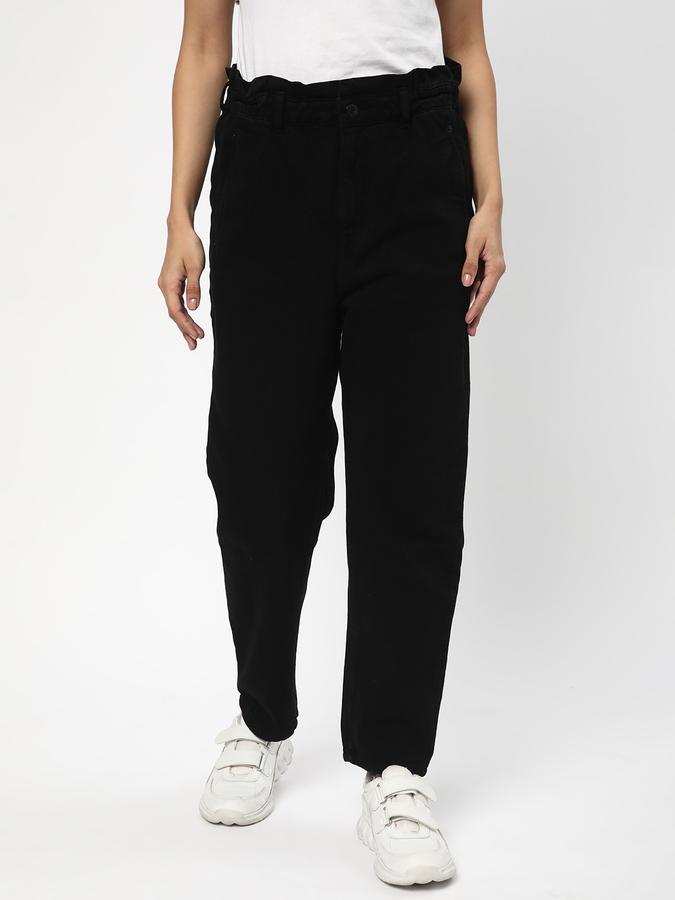 Women Mid-Wash Relaxed Fit Jeans image number 0