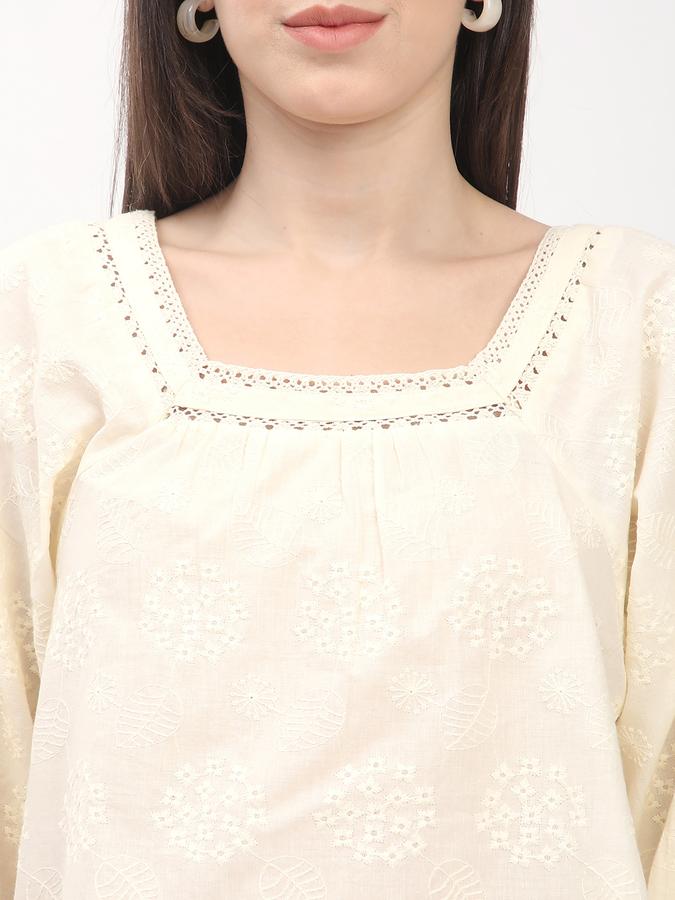Womens's white schiffli flared tunic with gathered sleeves image number 3