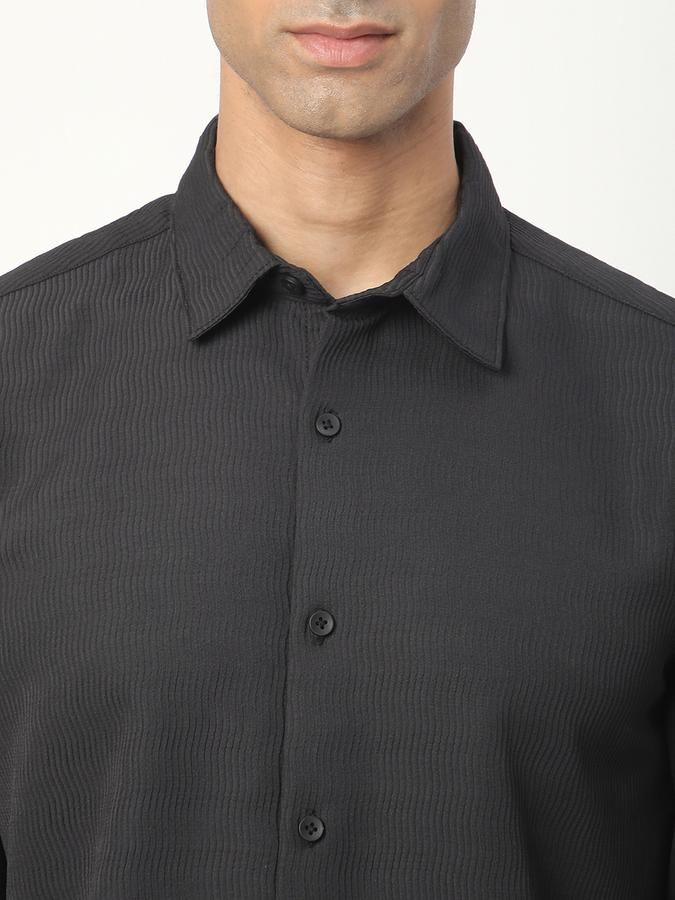Men Self Design Casual Shirt image number 3