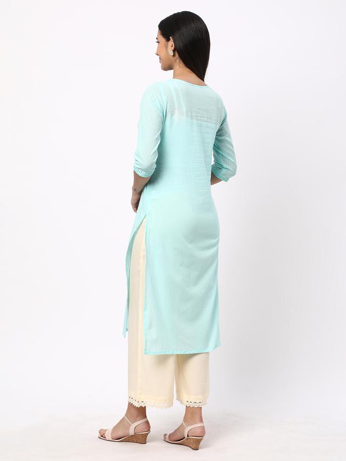 Women Cotton Blend Regular Fit Scoop Neck Embroidered Kurta