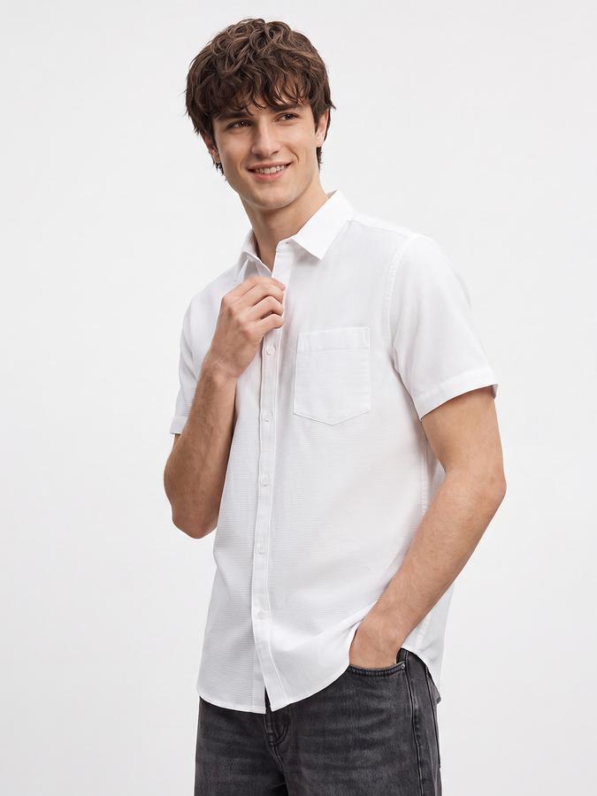 R&B Men's White Short Sleeves Spread Collar Waffle Structure Shirt