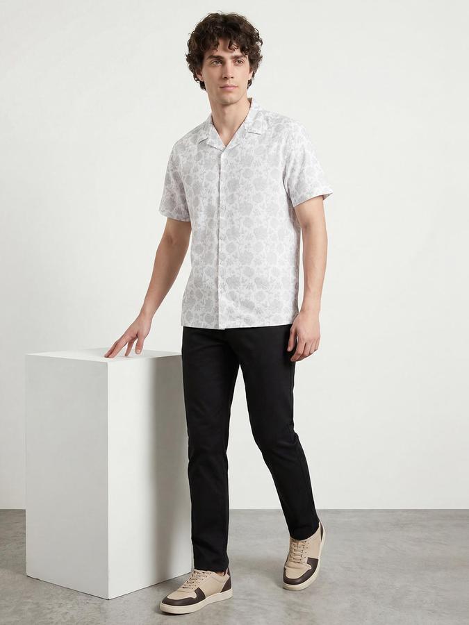 R&B Men White Floral Print Resort Collar Short Sleeves Regular Fit Shirt