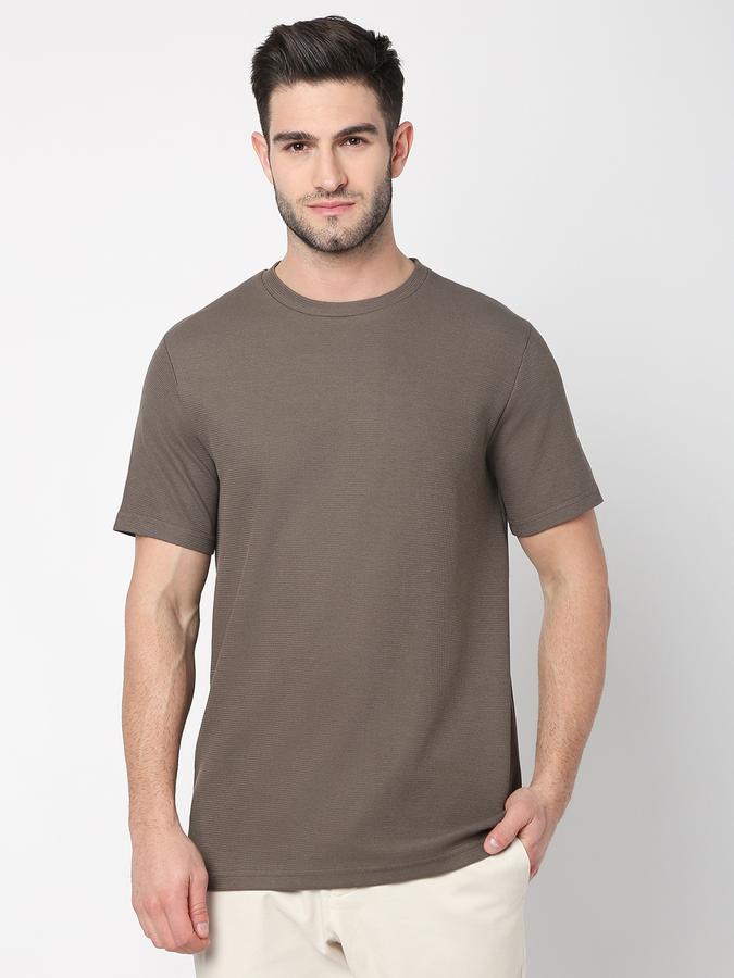Men Patterned Regular Fit Crew-Neck T-Shirt image number 0