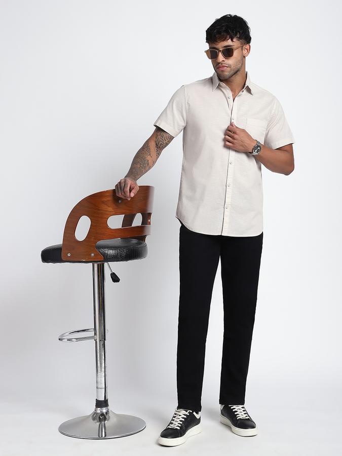 Men Cotton Regular Fit Button-Down Collar Solid Shirt