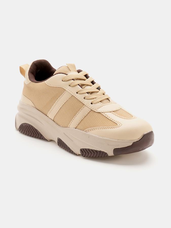 Footwear Solid image number 2