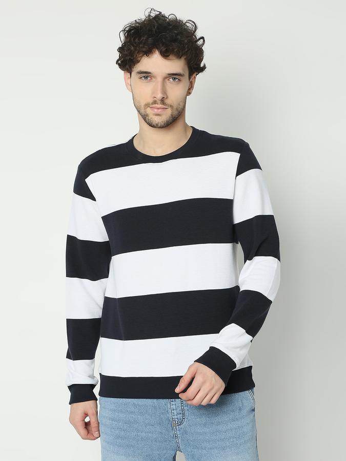 Men Colourblock Regular Fit Sweatshirt image number 0
