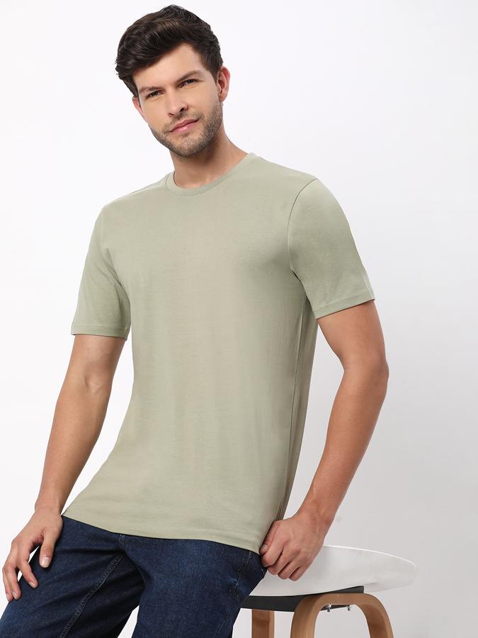 Men Regular Fit Crew-Neck T-Shirt image number 0