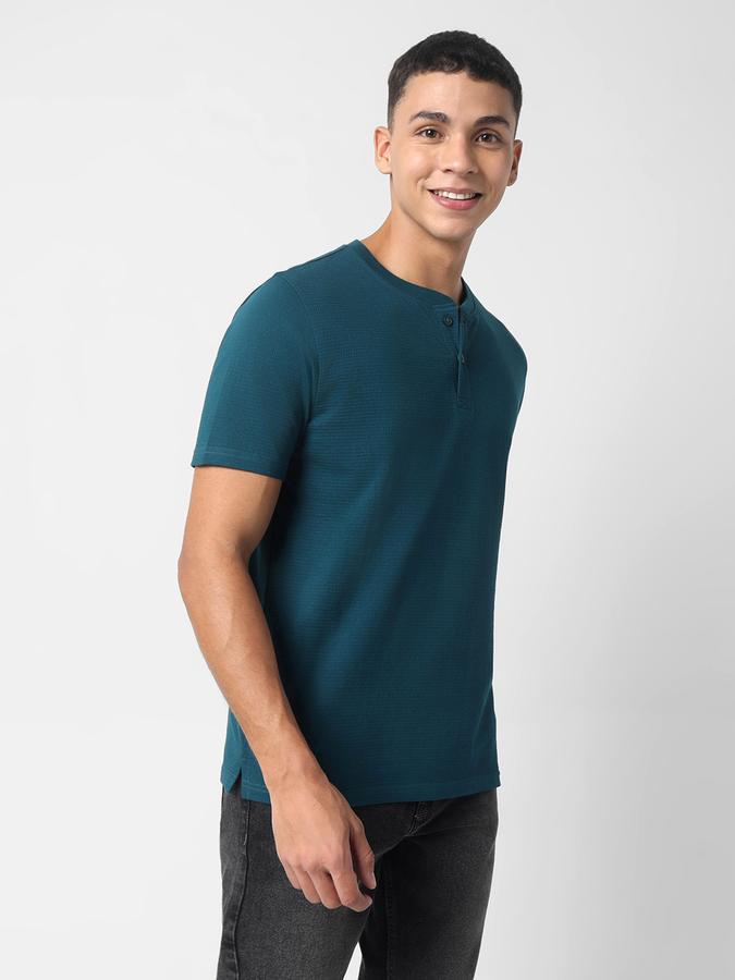 Men Regular Fit Henley T-Shirt with Short Sleeves image number 2