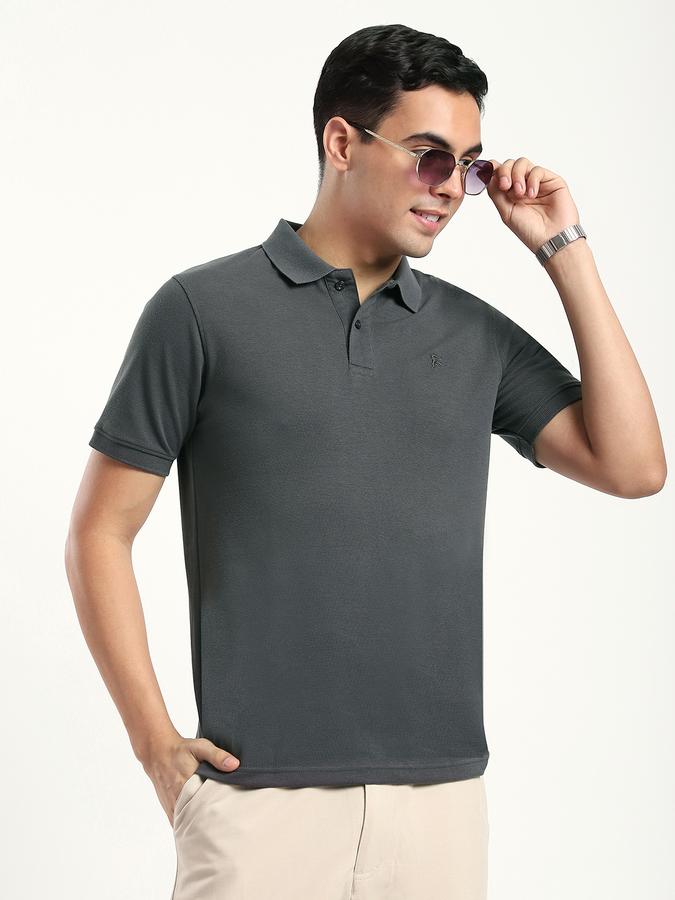 Men Cotton Blend Regular Fit Polo Neck Solid T-shirt