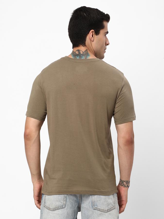 Men Typographic Print Regular Fit T-Shirt image number 2