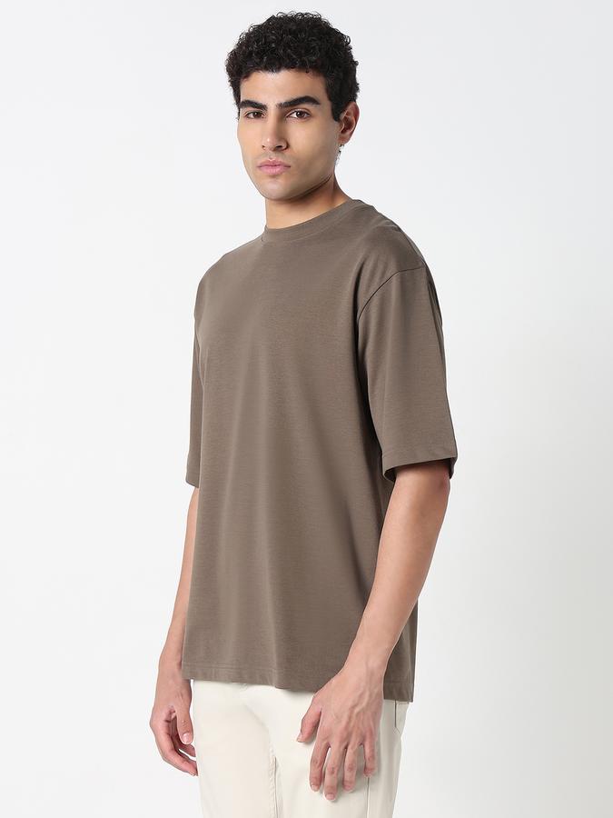 Solid Men Round Neck T-Shirt image number 3