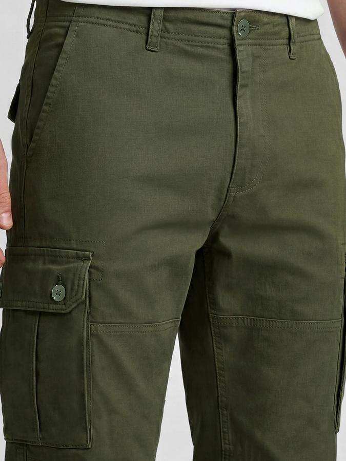 R&B Olive Men Knee Length Mid-Rise Relaxed Fit Shorts