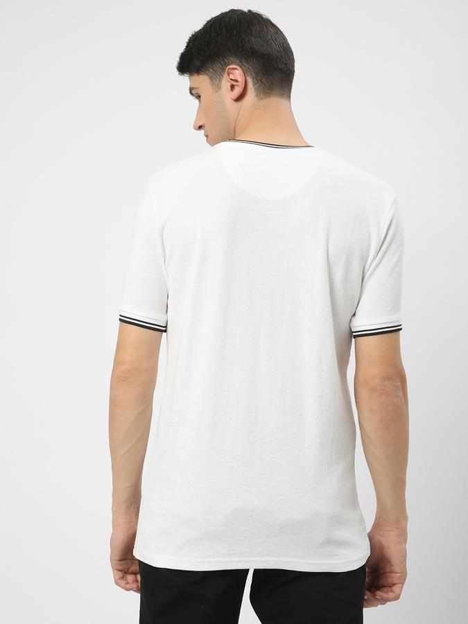 Men Regular Fit Crew-Neck T-Shirt image number 2