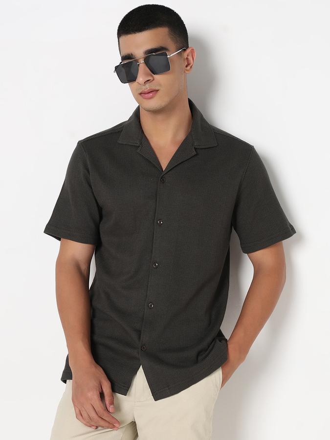 Men Polycotton Relaxed Fit Camp Collar Solid Shirt