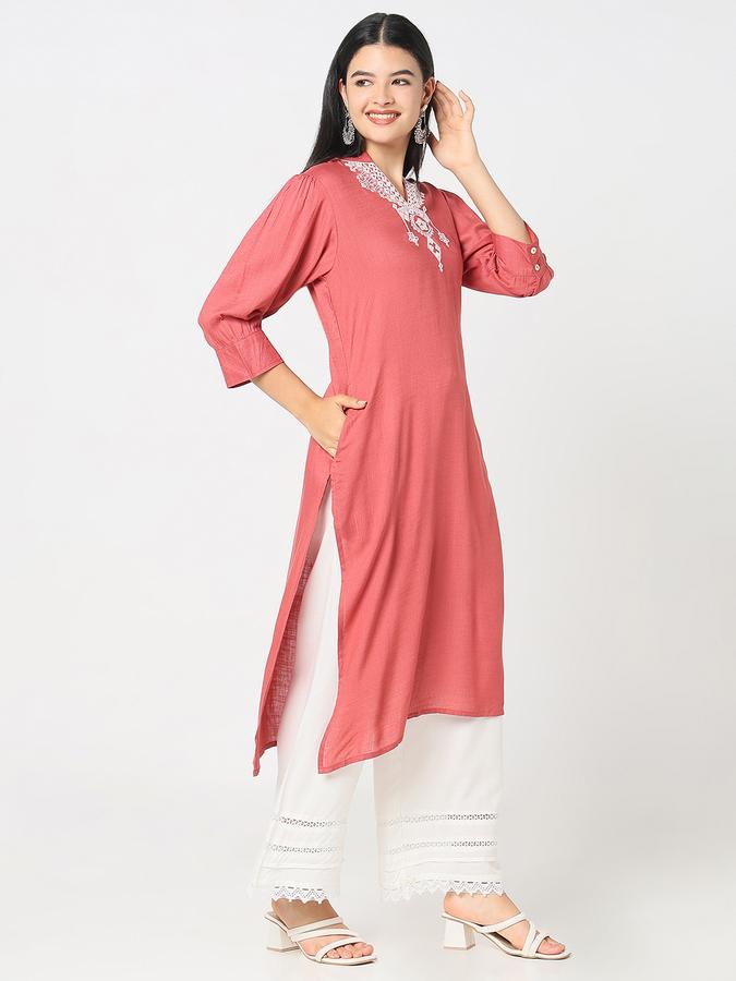 Women Embroidered Straight Kurta image number 3