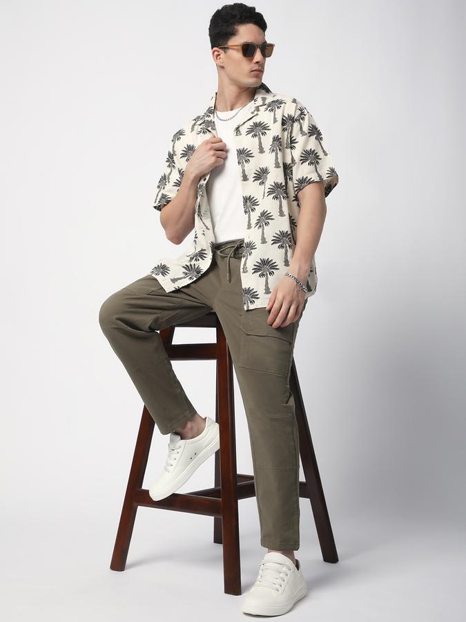 Men Cotton Regular Fit Flat Front Cargo Trousers