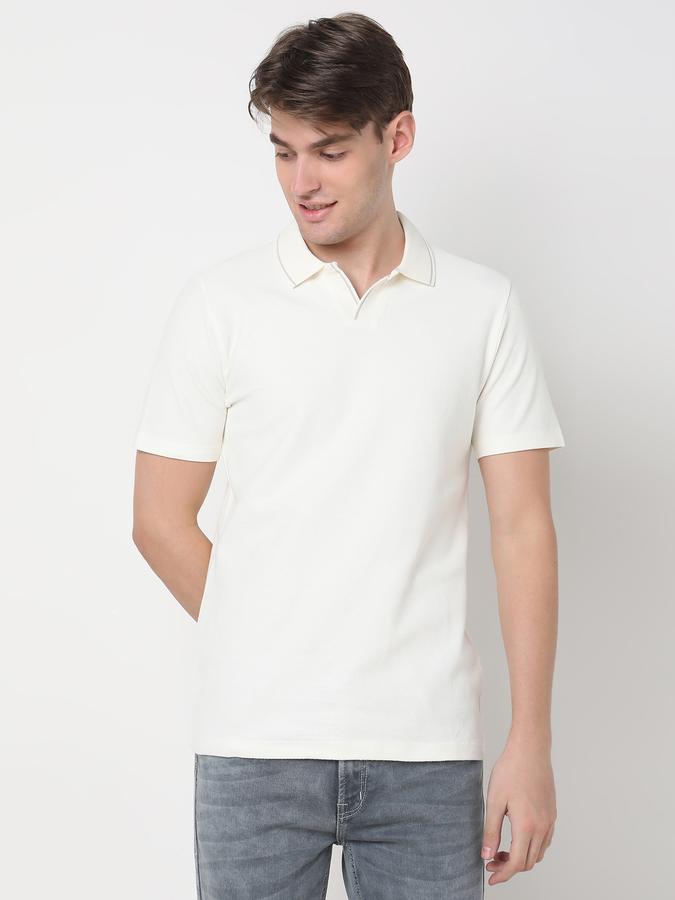 Men Cotton Slim Fit Polo Neck Textured T-shirt