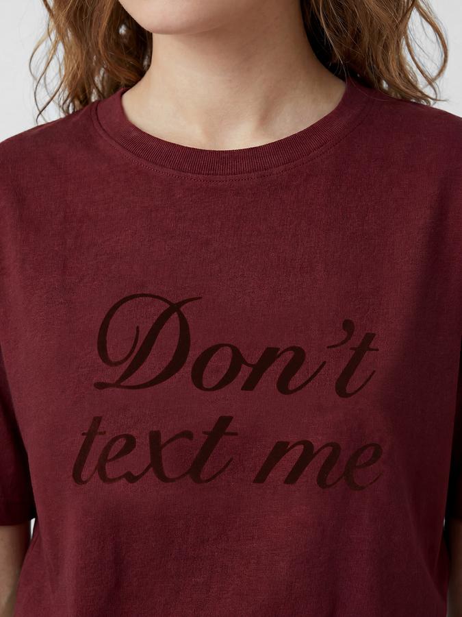 R&B Burgundy Graphic Print Women Round Neck Regular Fit Short Sleeves T-Shirt 