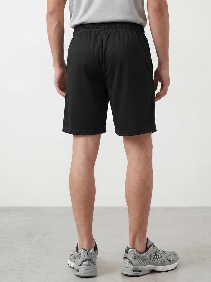 R&B Black Men Solid Mid-Rise Knee Length Regular Activewear Shorts