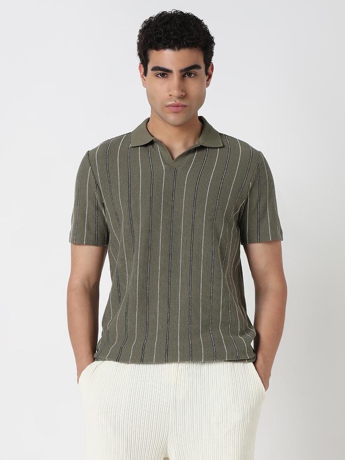 Printed Men Polo Neck T-Shirt image number 1
