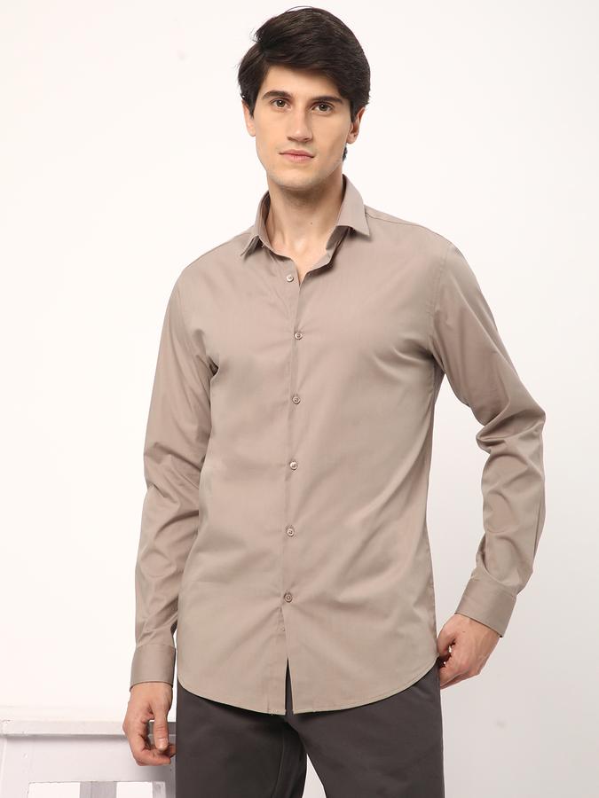 Men Slim Fit Cutaway Collar Shirt image number 0
